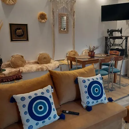 Joy's House * Desfina